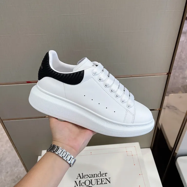 Alexander McQueen Shoe 